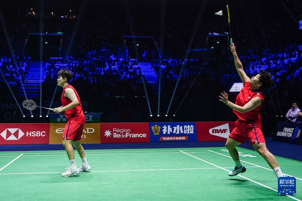 长传直接打 长传直接打